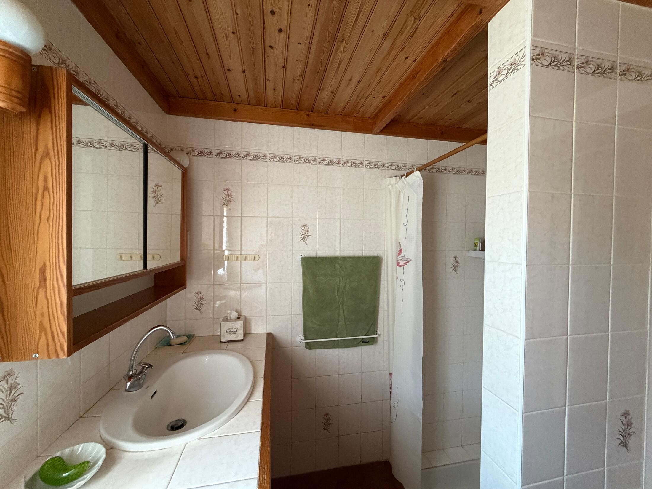 Schlafzimmer mit privatem Bad en suite und Terrasse
